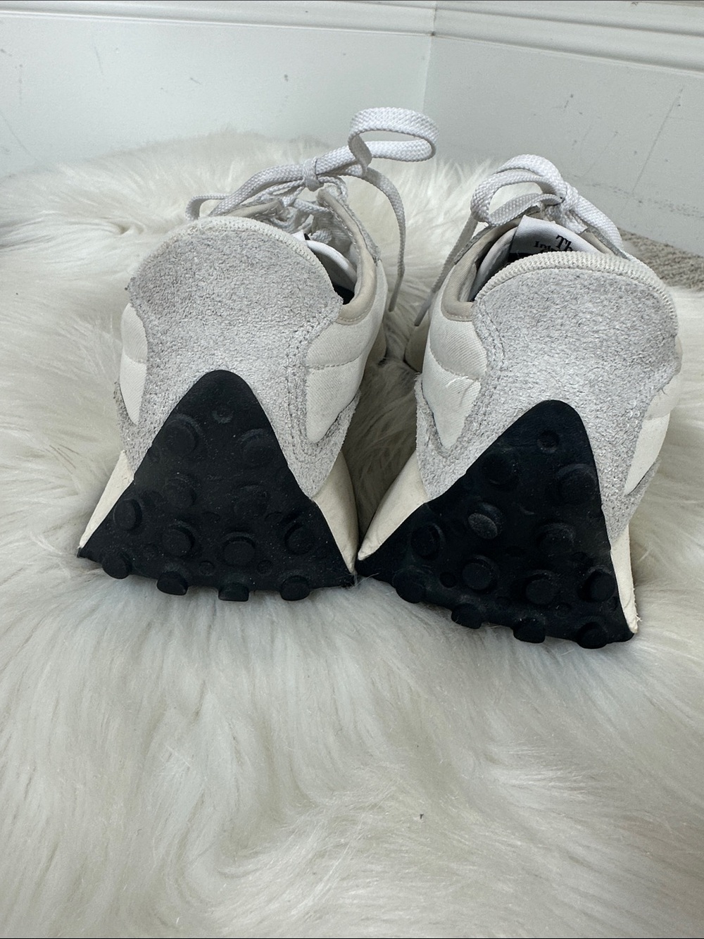 New Balance 327 White & Black Sneakers ‘N’ Branding Size 7 - Picture 5 of 8